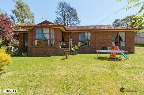 24 Wellington Rd, Wandin North, VIC 3139