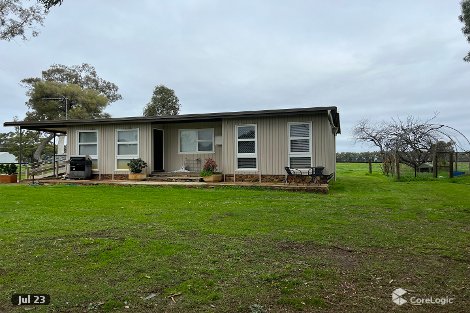 30 Henty Rd, Burekup, WA 6227