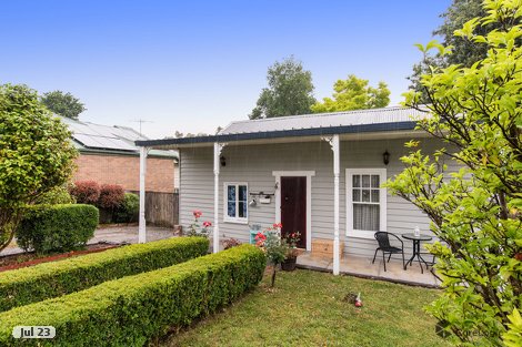 8 Fernhill Rd, Mount Evelyn, VIC 3796