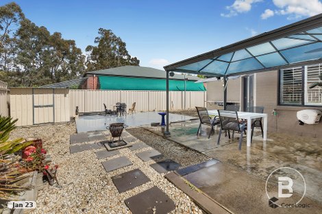 8 Grenoble Cl, Spring Gully, VIC 3550