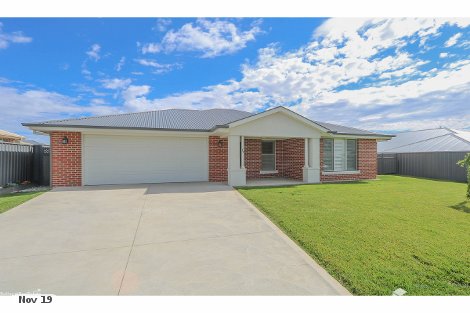 19 Lew Ave, Eglinton, NSW 2795