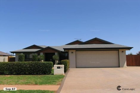 11 Mather St, Highfields, QLD 4352