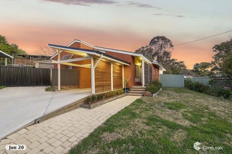 8 Meech Pl, Queanbeyan West, NSW 2620