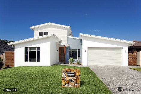 16 Tidal Cres, Moonee Beach, NSW 2450