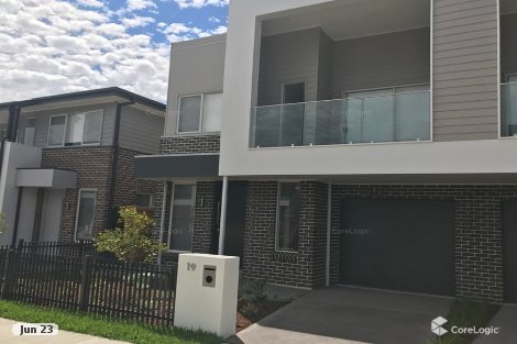 19 Mirbelia St, Denham Court, NSW 2565