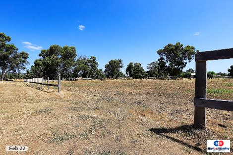 14 Crampton Rd, Burekup, WA 6227