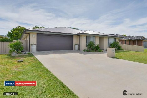 27 Milburn Rd, Oxley Vale, NSW 2340