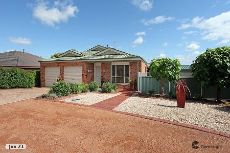 28 Allumba St, Queanbeyan West, NSW 2620