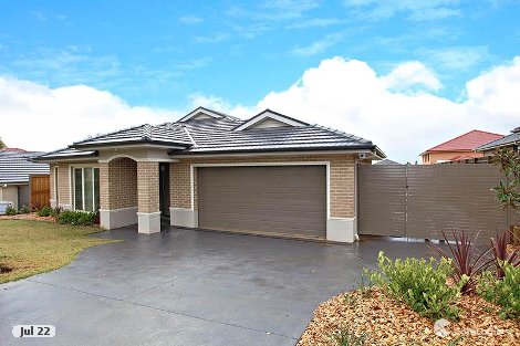 32 Ashtead Pde, Stanhope Gardens, NSW 2768