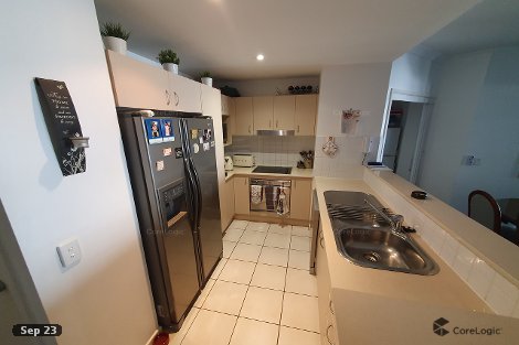 8/5 Rock St, Scarborough, QLD 4020