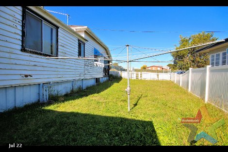 34 Wattle St, North Booval, QLD 4304