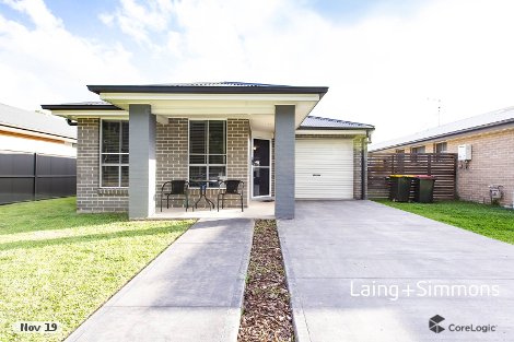33 Moluccana Cres, Ropes Crossing, NSW 2760