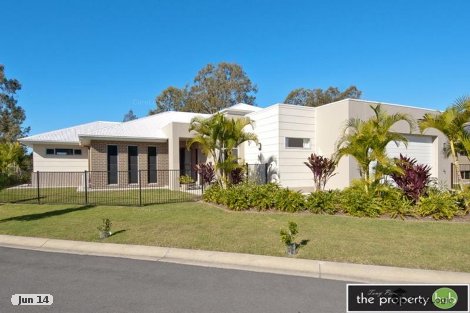 22 Pebble Beach Dr, Windaroo, QLD 4207