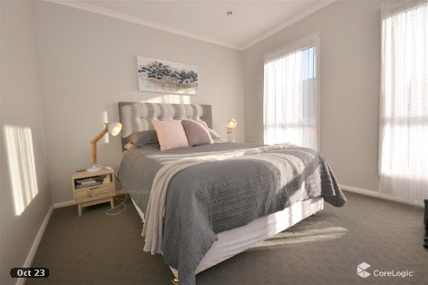 10a Creek View Cl, Mount Clear, VIC 3350