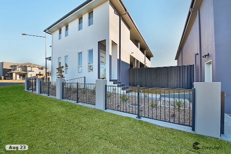 4/2 Shannon Way, Oran Park, NSW 2570