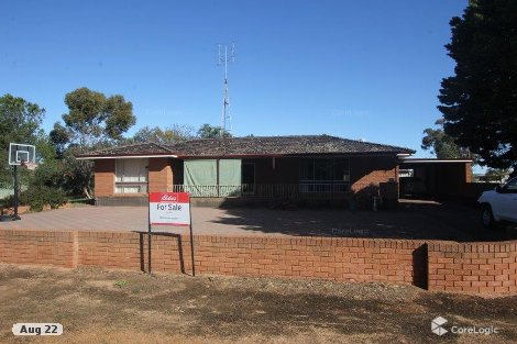 39 Doreen St, Narembeen, WA 6369