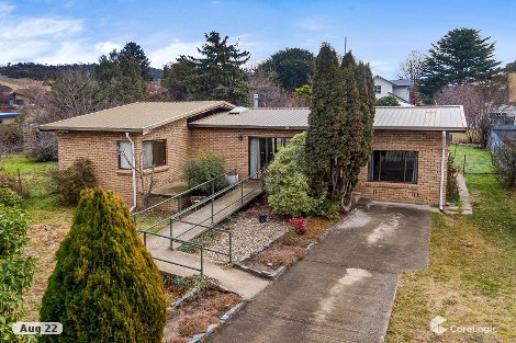 4 Flanagan St, Berridale, NSW 2628