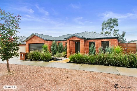 9 Jarren Ct, Kangaroo Flat, VIC 3555