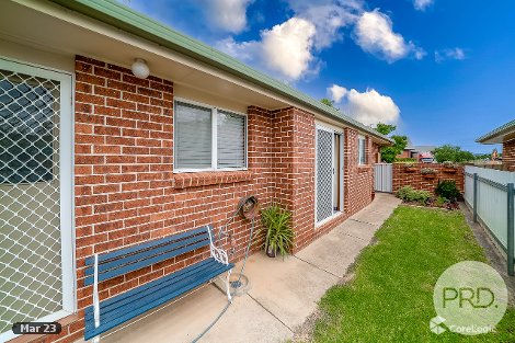 1/1 Yungana Pl, Glenfield Park, NSW 2650