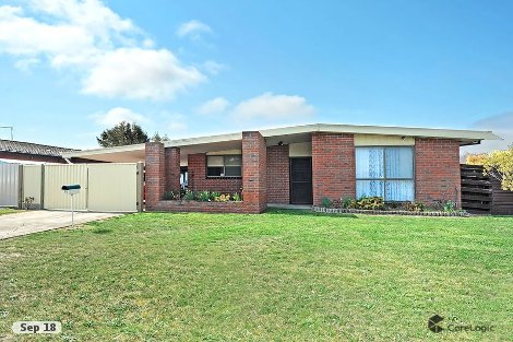 18 Harding Gr, Cardigan Village, VIC 3352