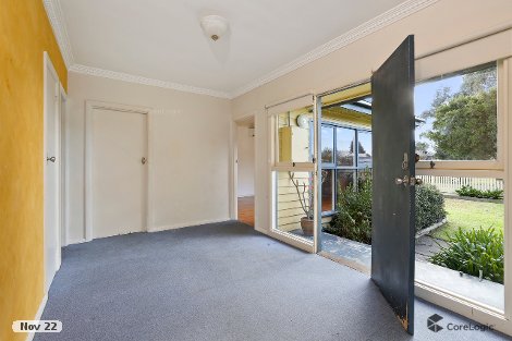 1/16 Dew St, Whittington, VIC 3219