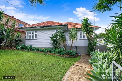 8 Iris St, Holland Park West, QLD 4121