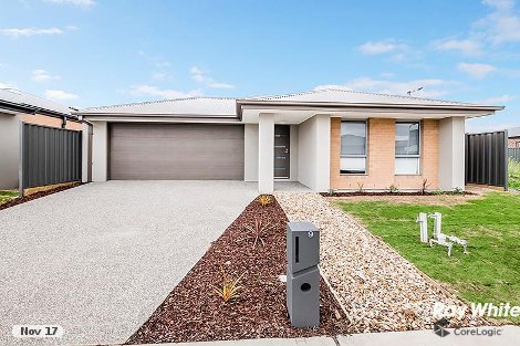 9 Langside Gr, Cranbourne East, VIC 3977