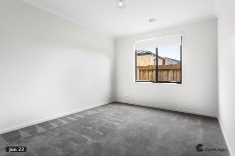 3/5 Hall Ct, Kyneton, VIC 3444