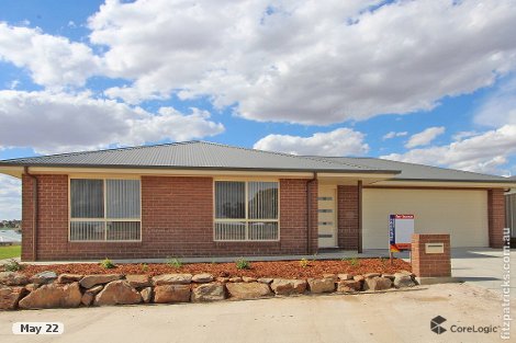 14 Devon Cres, Gobbagombalin, NSW 2650