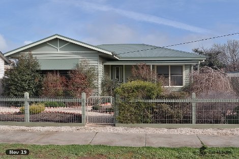 14 Hopetoun St, Rochester, VIC 3561