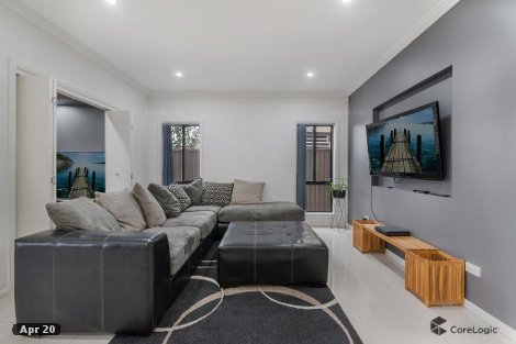 18 Alpine Pl, Carnes Hill, NSW 2171