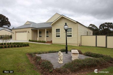 8 Ballymoyer Mews, Woodend, VIC 3442