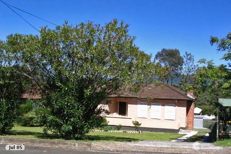 8 Mount St, Mount Saint Thomas, NSW 2500