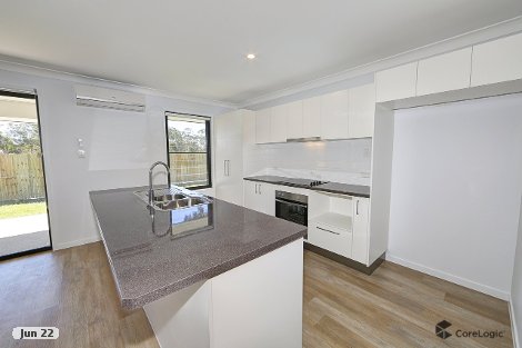 2/134 Exeter St, Torquay, QLD 4655