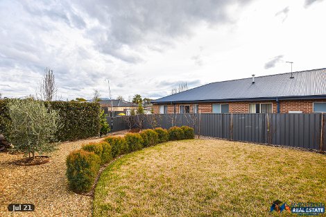 8 Tea Tree Cl, Myrtleford, VIC 3737