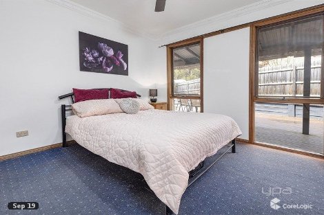 38 Devon Ave, Cockatoo, VIC 3781