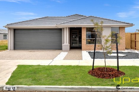 4 Luster Cct, Cranbourne South, VIC 3977