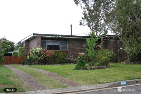 824 Macquarie Dr, Croudace Bay, NSW 2280