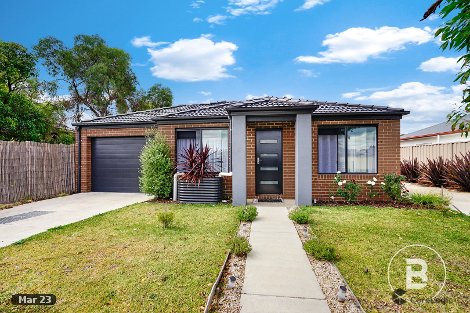 1/3 Nelson St, Sebastopol, VIC 3356