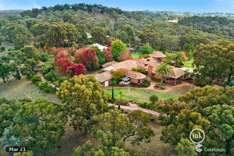 180 Haleys Gully Rd, Hurstbridge, VIC 3099