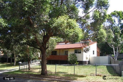 8 Clematis Cres, Barrack Heights, NSW 2528