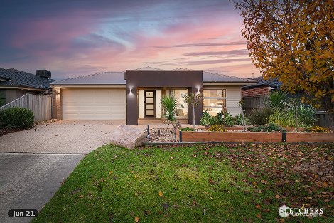 16 Starlight Rise, Cranbourne East, VIC 3977