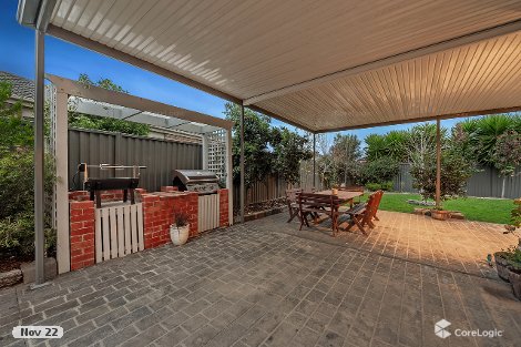 9 Dobell Cres, Caroline Springs, VIC 3023