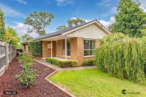 9 Marina Dr, Mount Clear, VIC 3350