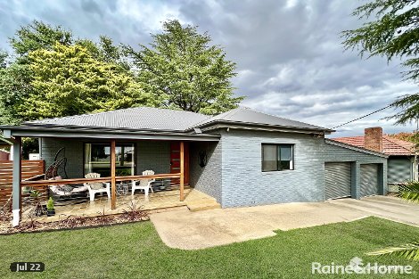 8 Russell St, Young, NSW 2594