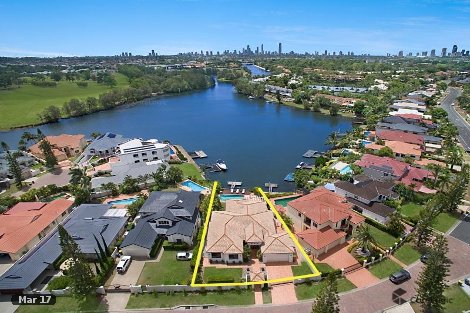 5 St Martin Pl, Clear Island Waters, QLD 4226