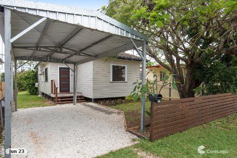 77 King St, Woody Point, QLD 4019