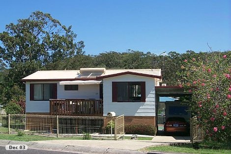 27 Wallace St, Scotts Head, NSW 2447