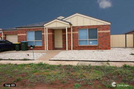 2/9 Halladale Ave, Wyndham Vale, VIC 3024