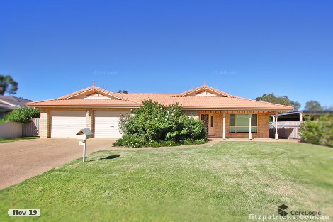 12 Raeburn Cres, Lake Albert, NSW 2650